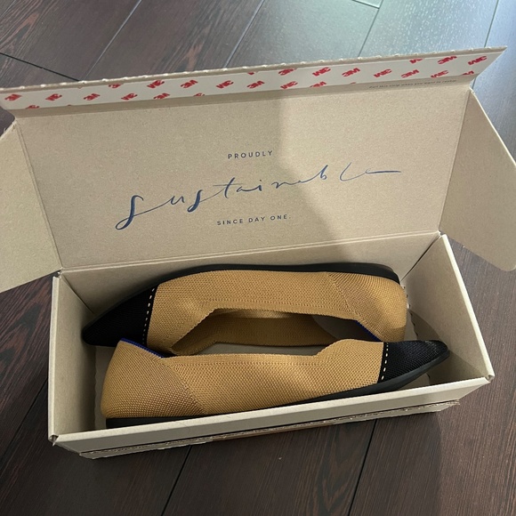 Rothy's - The Point in Camel Captoe (US 9.5) - Picture 10 of 12